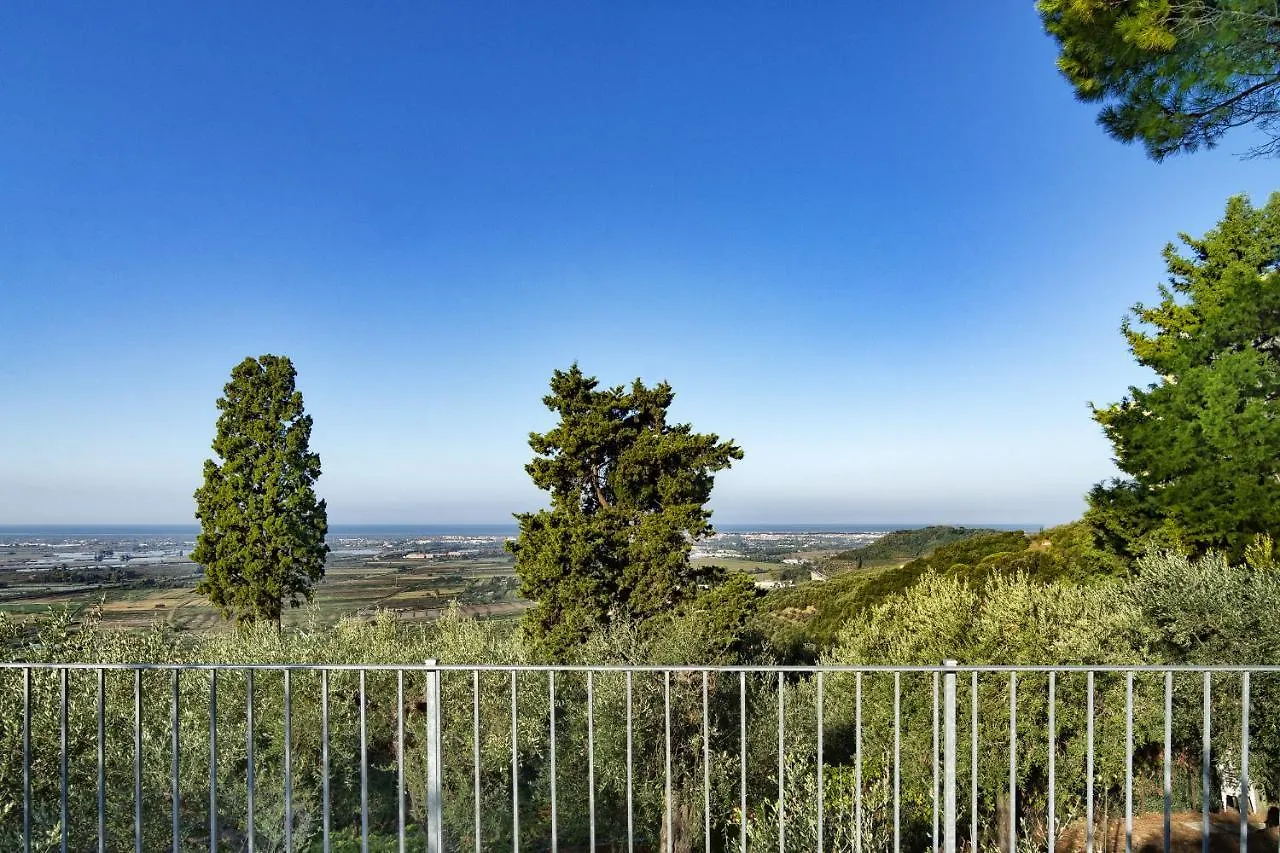 Casale Belvedere L'Ulivo E La Terrazza Massarosa 0*,