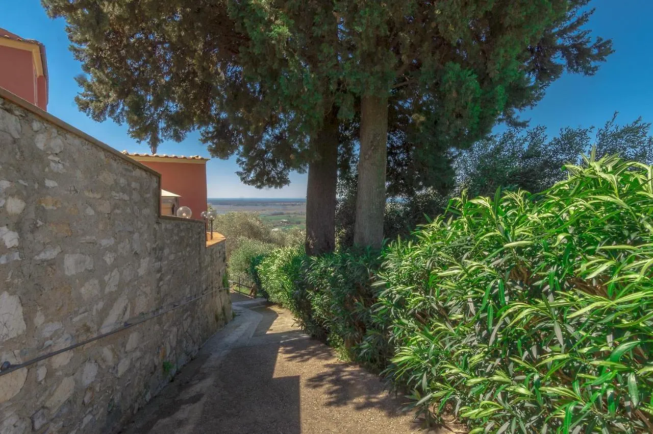 Casale Belvedere L'Ulivo E La Terrazza Massarosa
