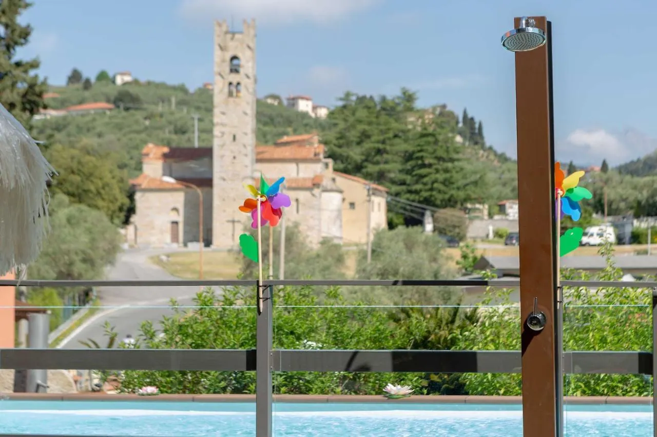 Casale Belvedere L'Ulivo E La Terrazza Massarosa